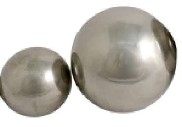 Stilvoller Blickfang und Teichschutz: Unsere schwimmenden Gartenkugeln